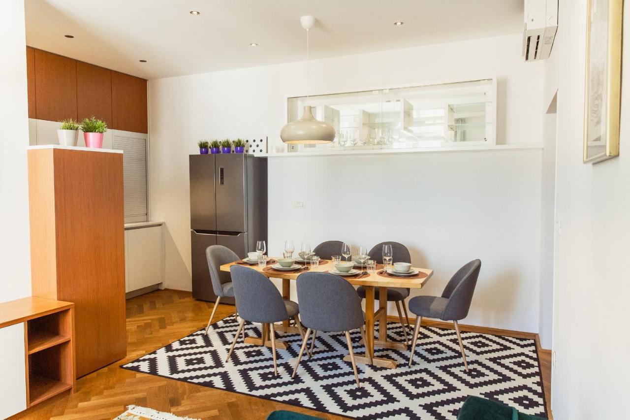 Top Location City Centre Condo In Historic Building With Free Garage Parking Lublaň Exteriér fotografie